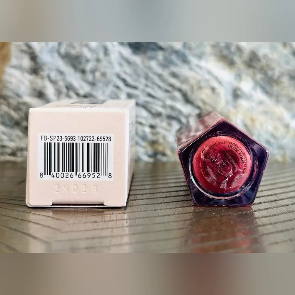 ❣Fall Lip Need❣BNIB FENTY Fullsize RIRI Gloss Bomb Lip Luminizer Lipgloss!$23Ret